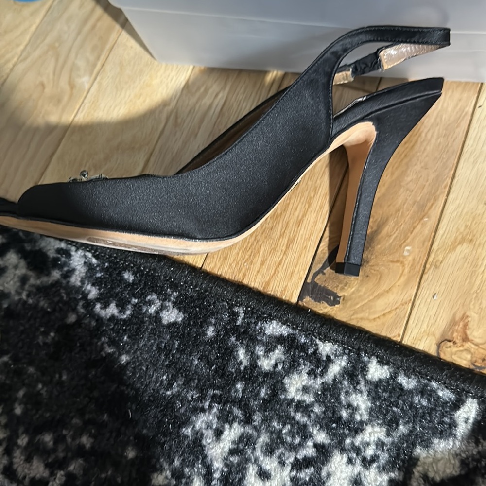 Sandals - Picture 3 of 3